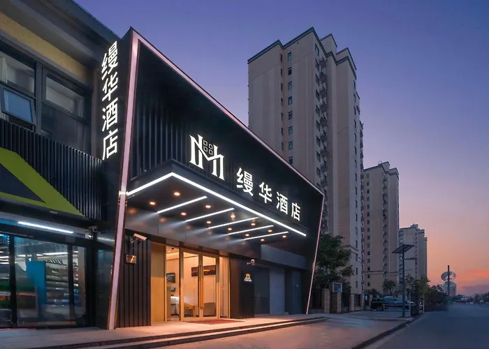 Shanghai Manhua Hotel-Provides Free Shuttle Service To Disneyland