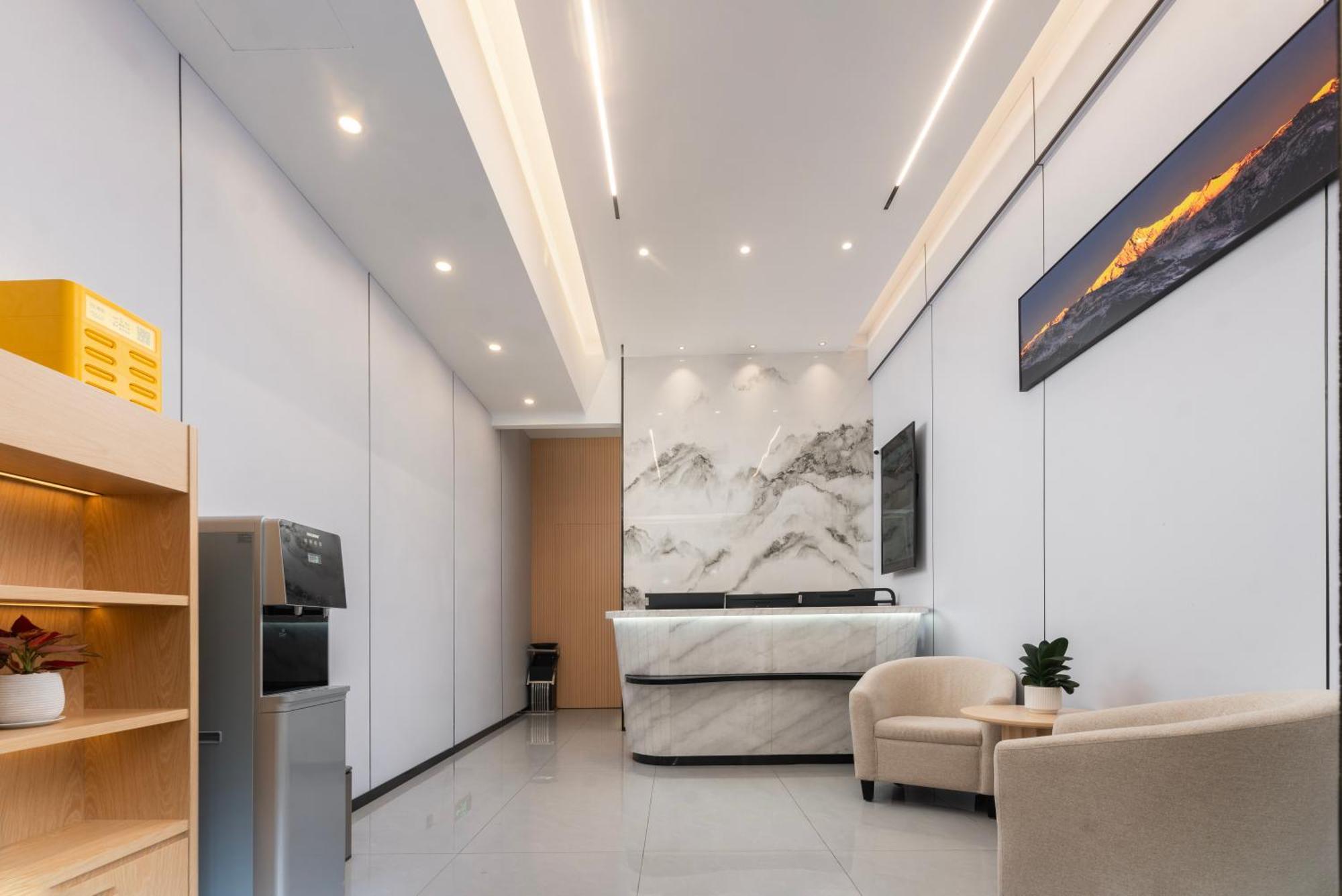 Hotel Manhua Hotel-provides Free Shuttle Service To Disneyland