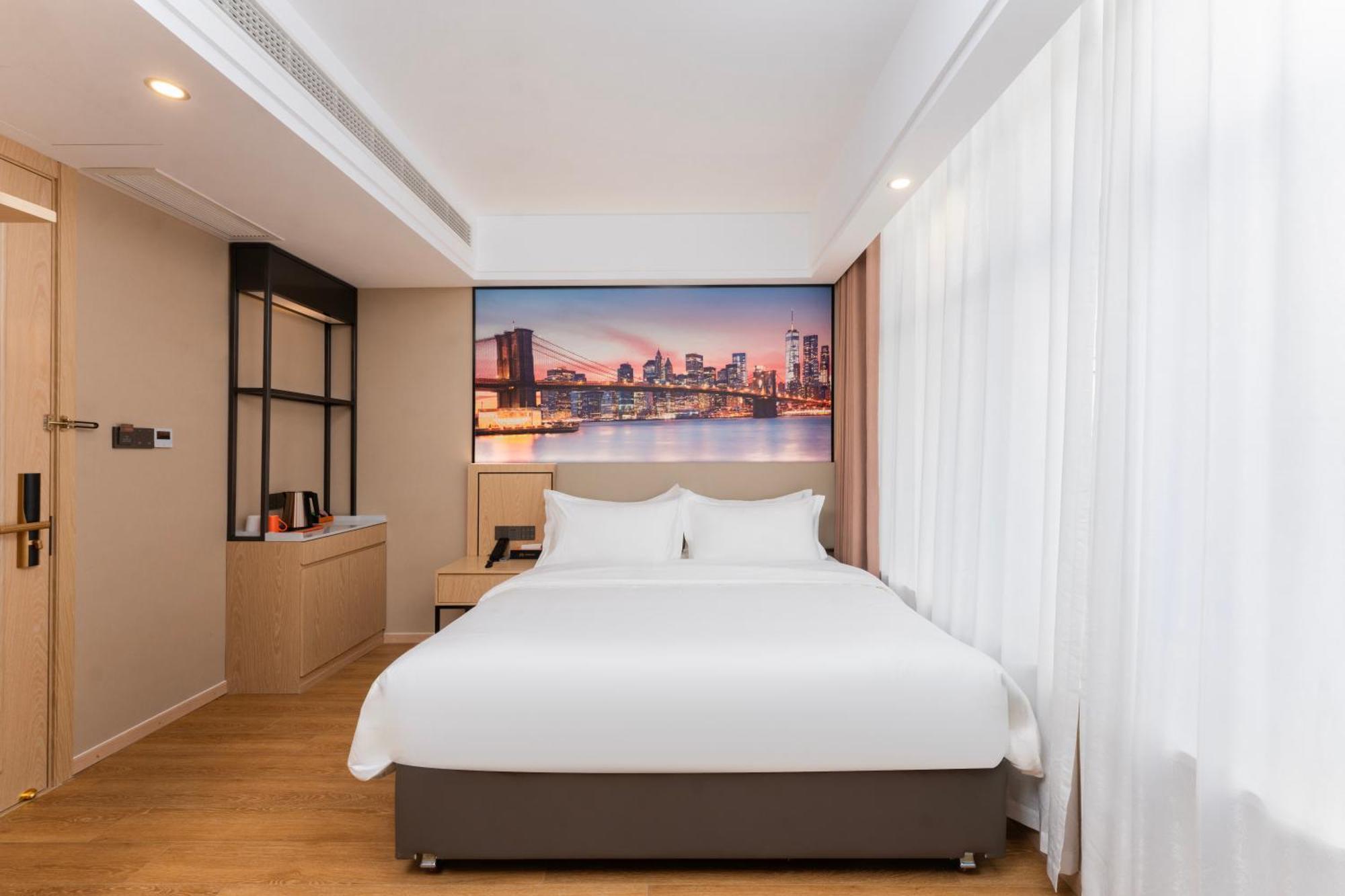 Hotel Manhua Hotel-provides Free Shuttle Service To Disneyland 3*