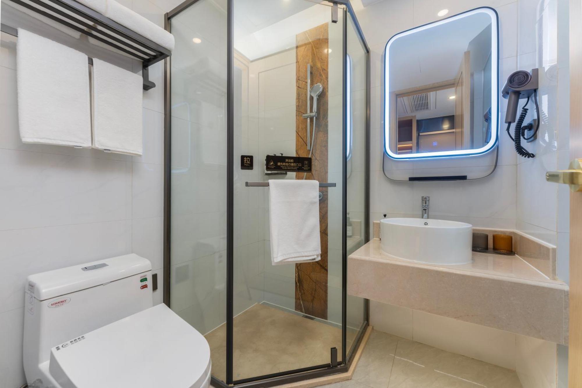 Manhua Hotel-provides Free Shuttle Service To Disneyland 3* Xangai
