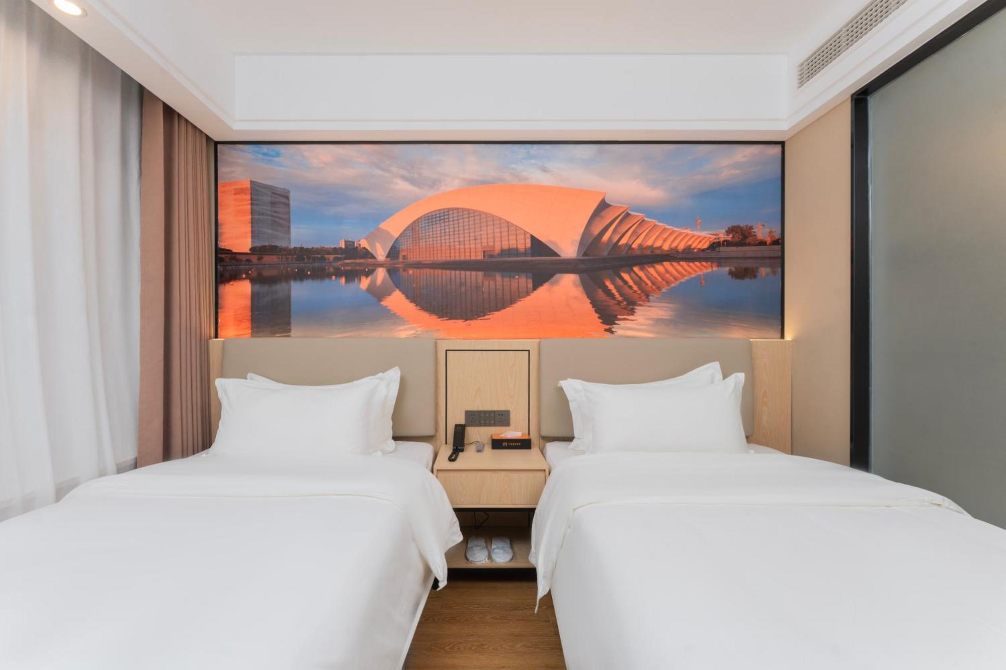 Manhua Hotel-provides Free Shuttle Service To Disneyland Hotel 3*